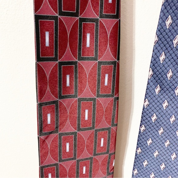 Carlo Palazzi Bundle of Four Silk Neck Ties Varying Patterns and Colors - Picture 7 of 12